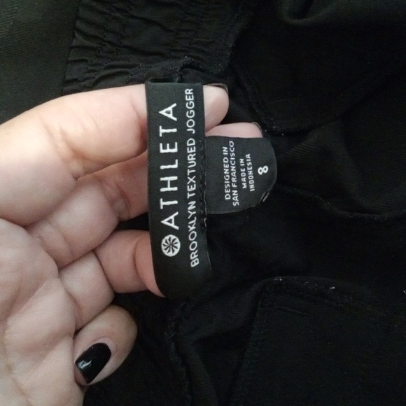 Athleta Brooklyn Textured Jogger in Black High Rise Gorpcore Outdoor Womens 8 - Picture 2 of 11